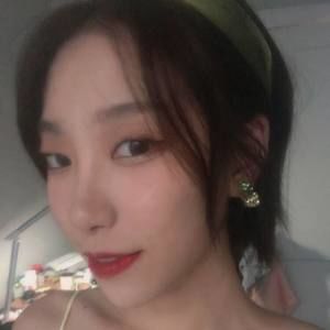 Meet your Posher, Yubing